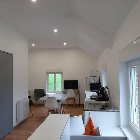 Confortable A Barzy-en-thierache, 32 M² Avec Terrasse Apartment *